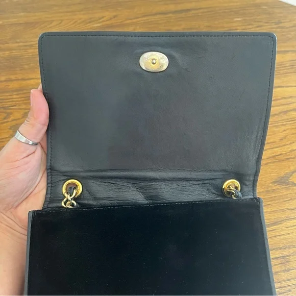 Rare Vintage Chanel Black Velvet Lambskin Chain Single Flap Shoulder Bag - Picture 13 of 16